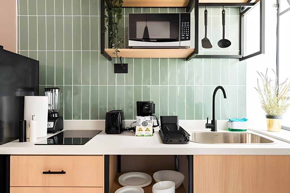 Kitchen or kitchenette