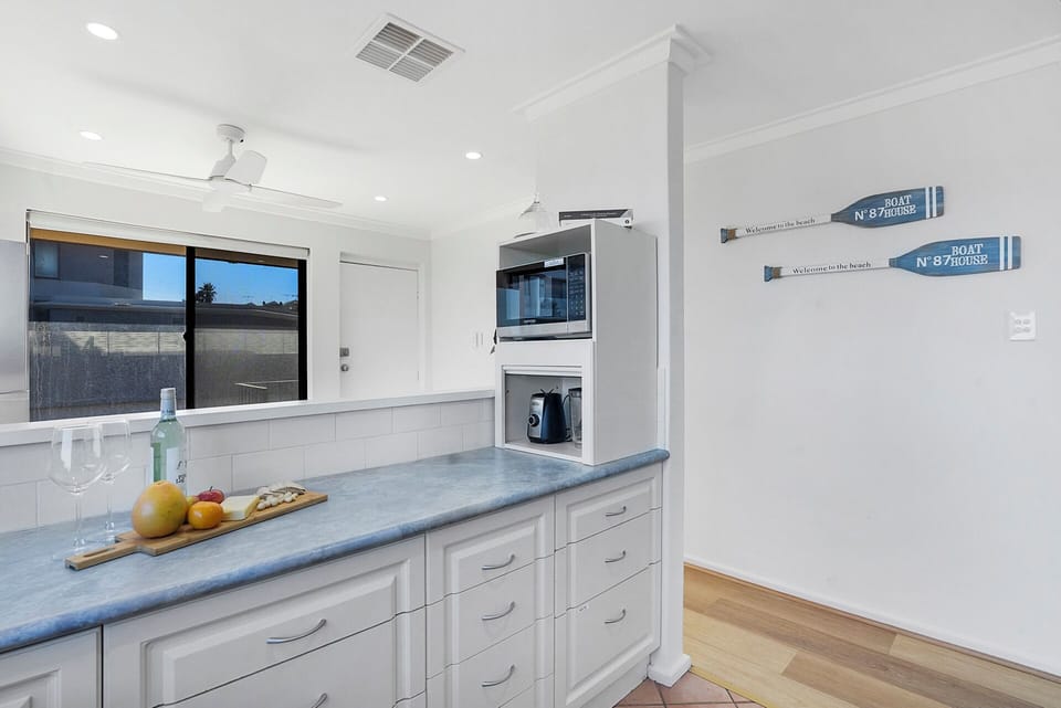 Kitchen appliances available for guest use