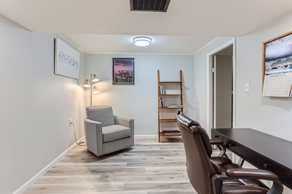 Office/Reading Room 