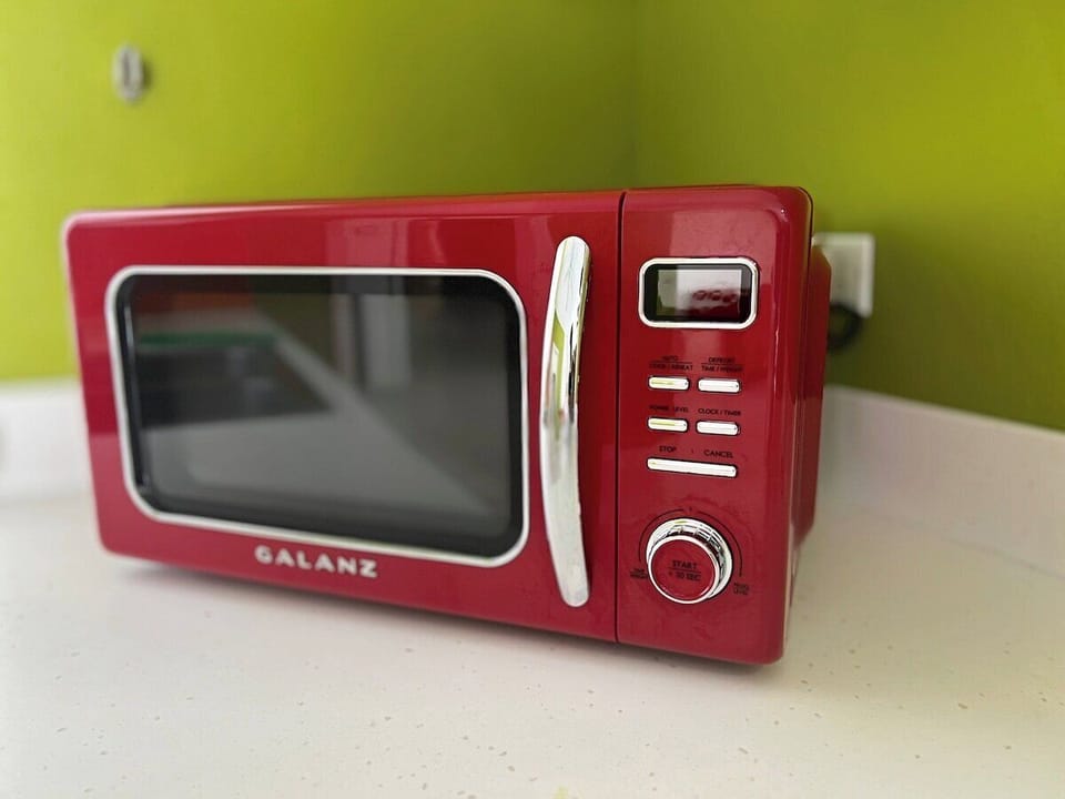 Retro-style Microwave