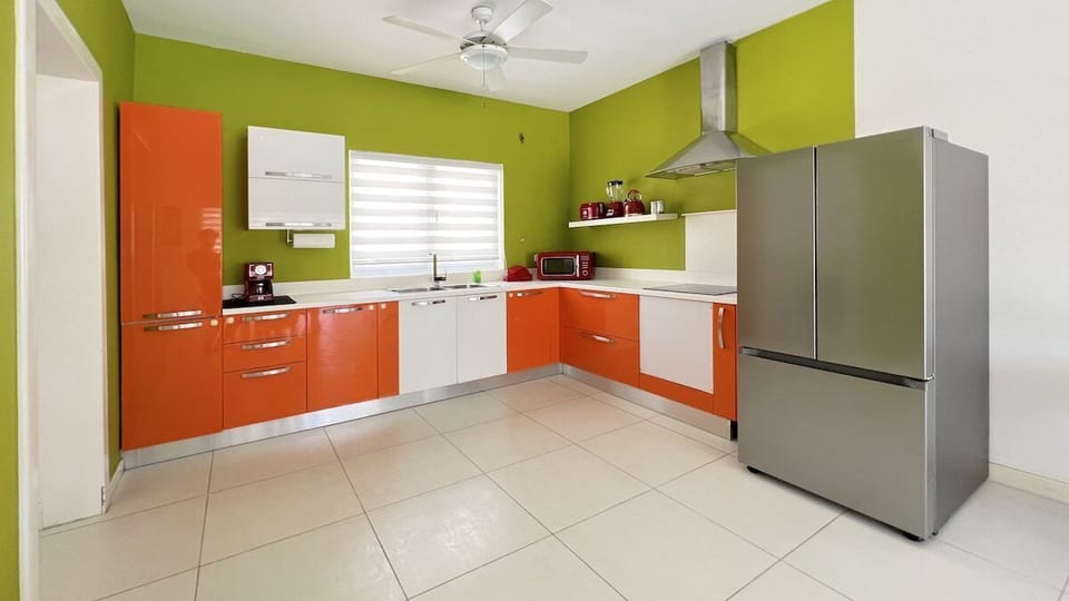 Charming Home sleeps 6 in Noord w/Plunge Pool (697)