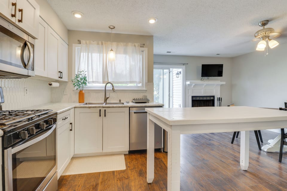 Kitchen | Cooking Basics | Dishwasher | 1st Floor