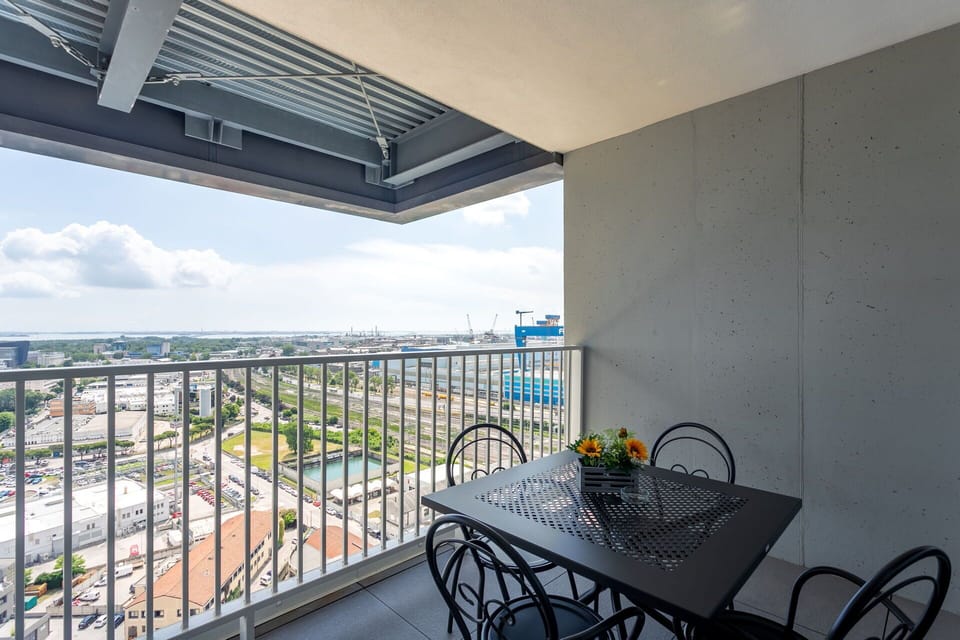 Balcony / Terrace / Patio