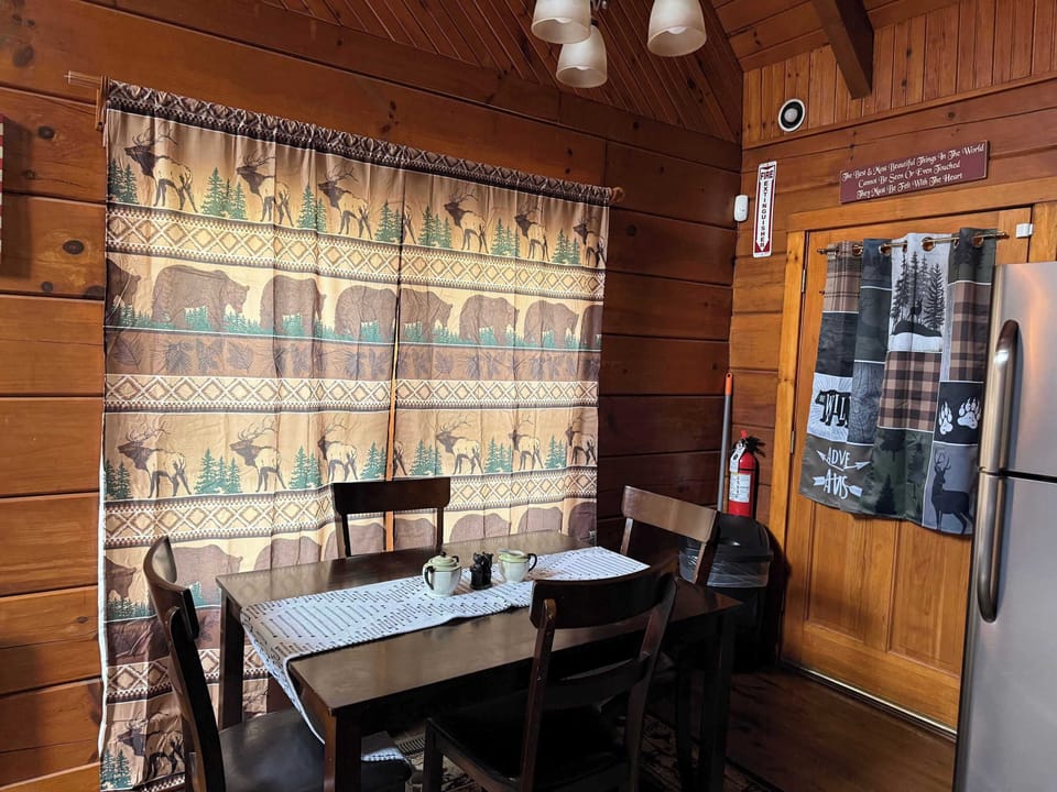 Kitchen table seats 4 with 4 bar stools also available. 