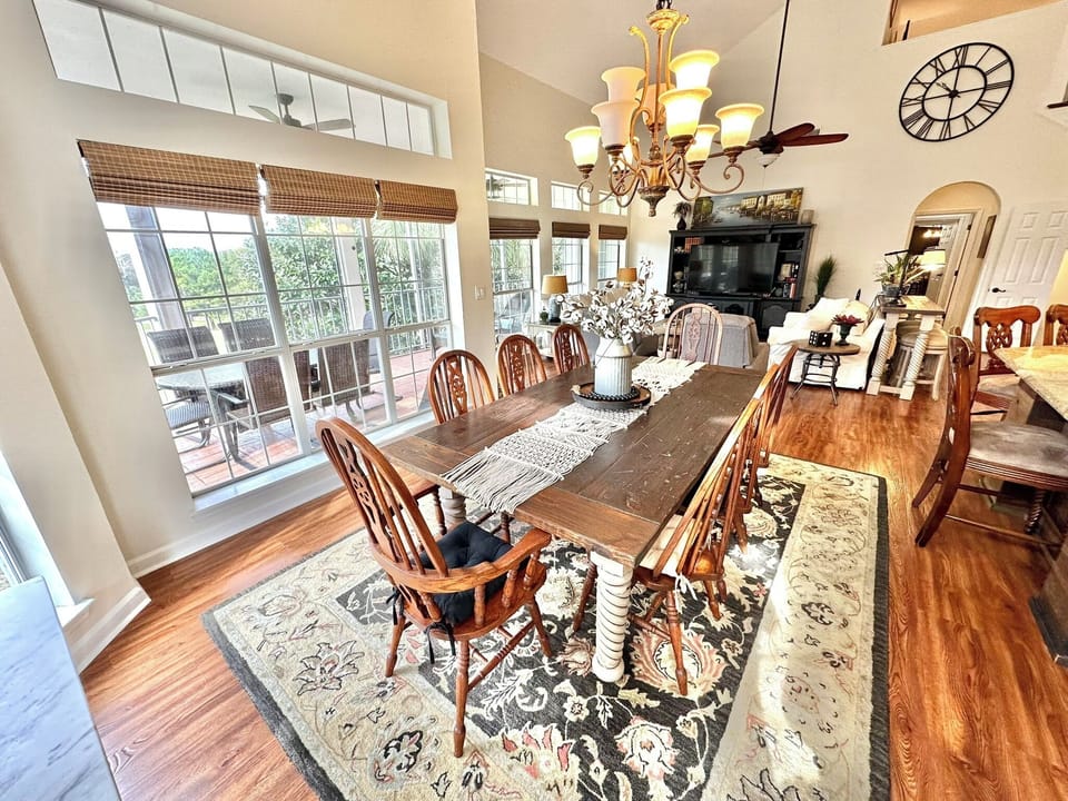 Dining seating for 8