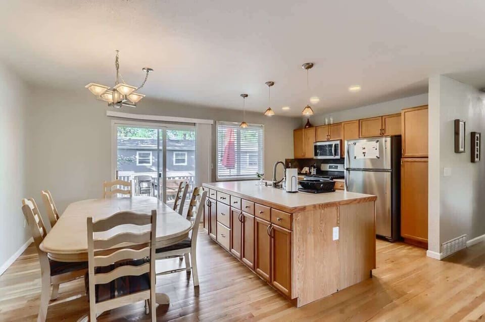 Kitchen and dining room view 