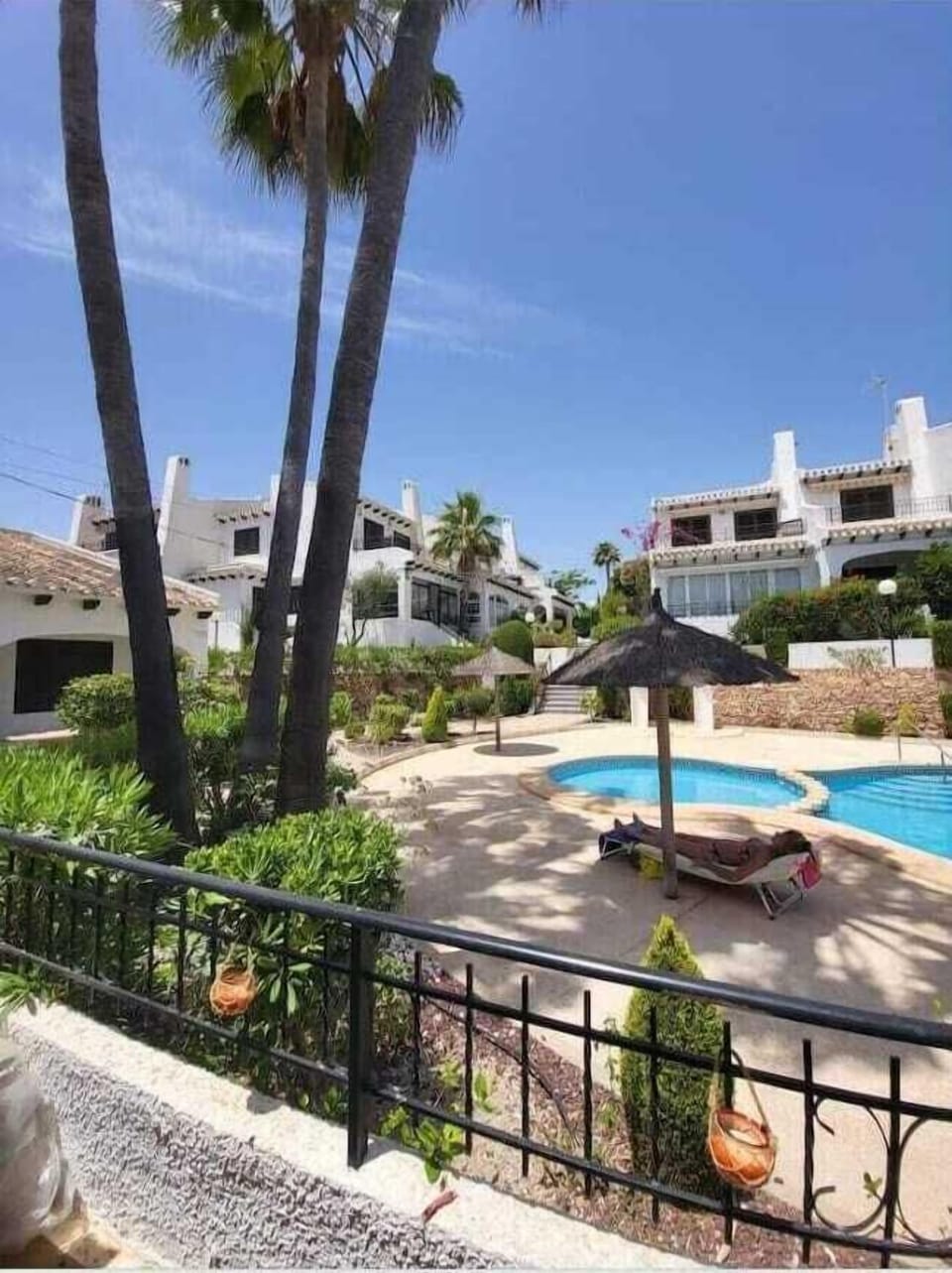 Pool (Outdoor)