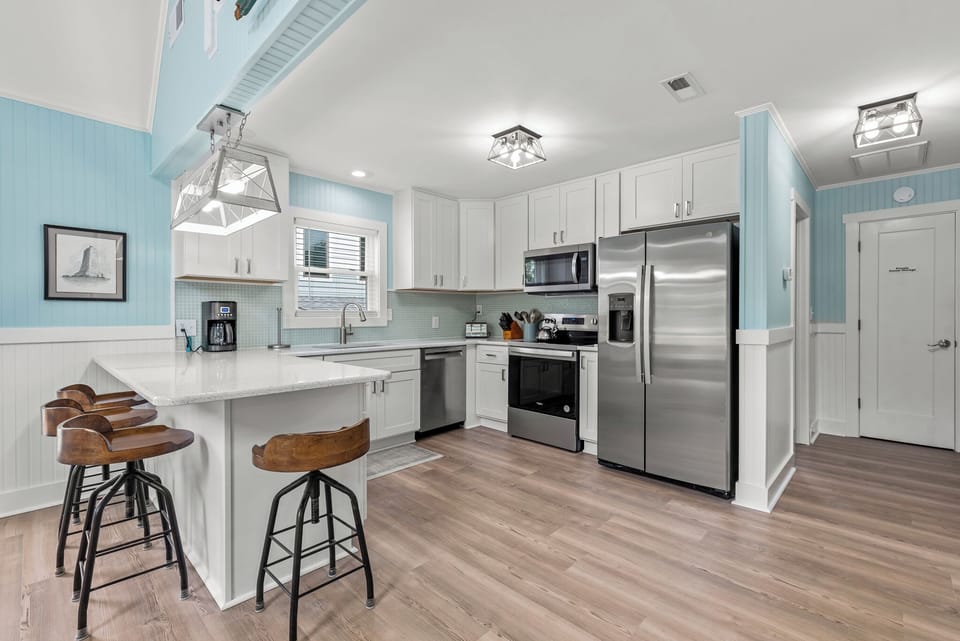 CH17: Sunbeam Sands | Mid Level Kitchen