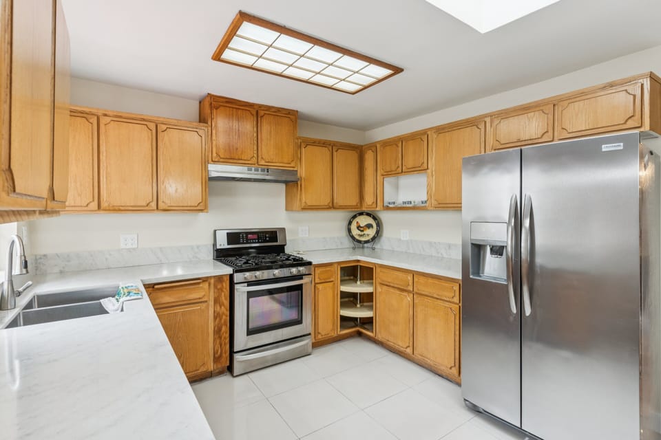 Indoors, Appliance, Refrigerator, Kitchen, Sink