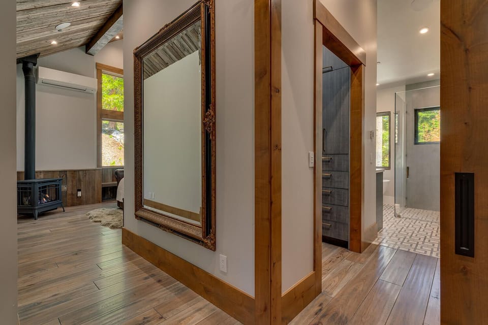 Bedroom #1 Primary Suite - King - Floor 2, Entry Level