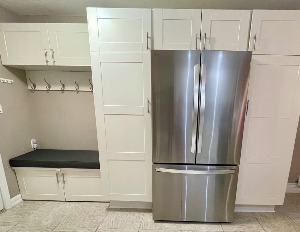 Entry way bench w/ Storage..New French Door Fridge!