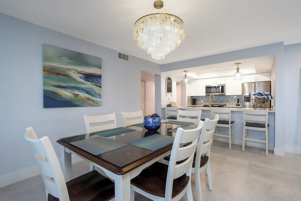 Dining Area and kitchen counter seating