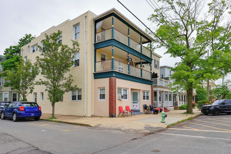 Apartment Exterior | Single-Story Unit | Shared Balcony