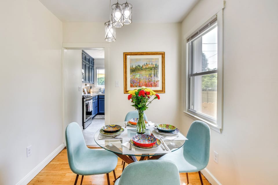 Dining Area | Dishware/Flatware