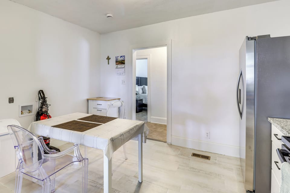 Dining Area | Dishware/Flatware