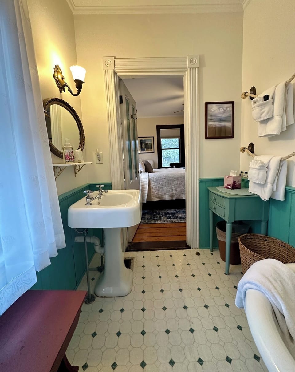 The Captains Bathroom
