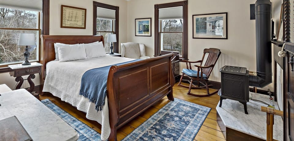 The Captains Bed