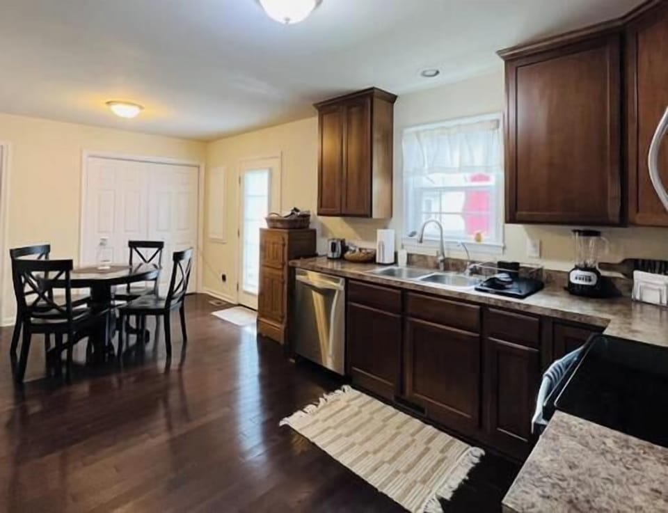 Open Kitchen 
