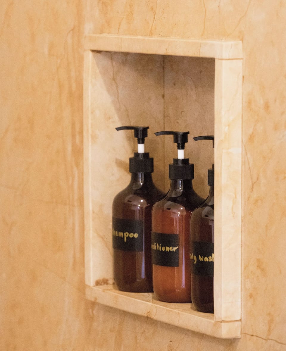 Bathroom amenities