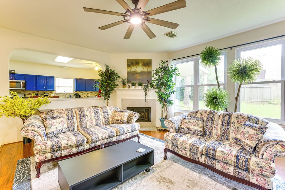 Main Living Area | Smart TV w/ Cable | Gas Fireplace | 1st Floor
