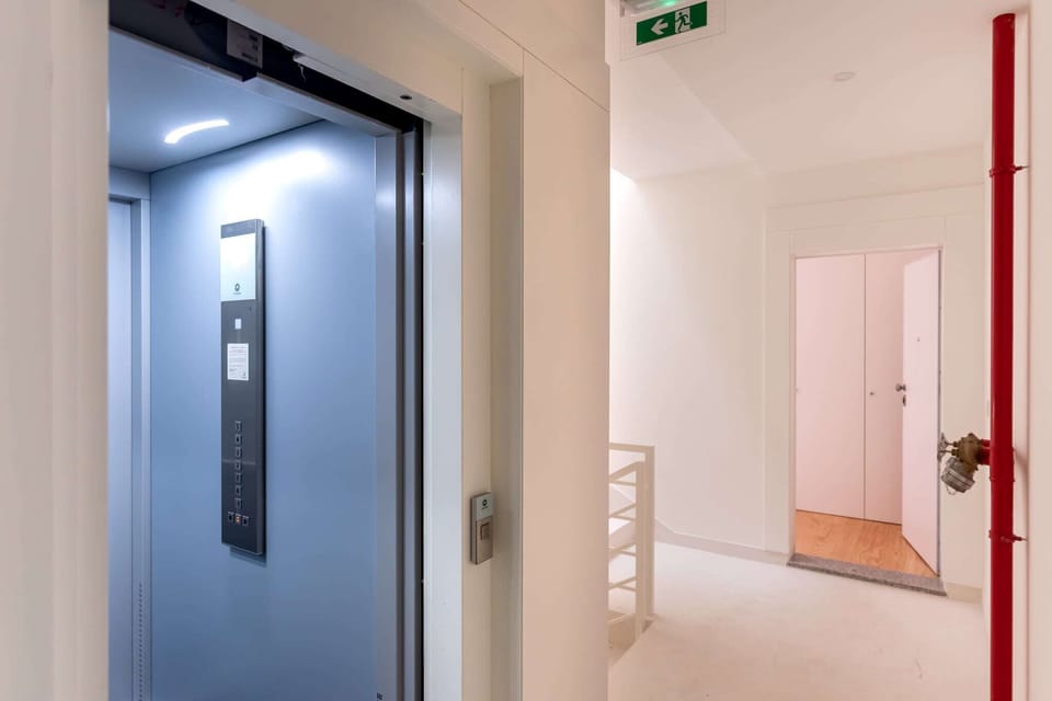 Entrance / Reception