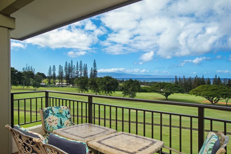 Sip your morning brew or sunset cocktail on this charming lanai—where the golf greens glow and skies stretch forever     KGV-17V3