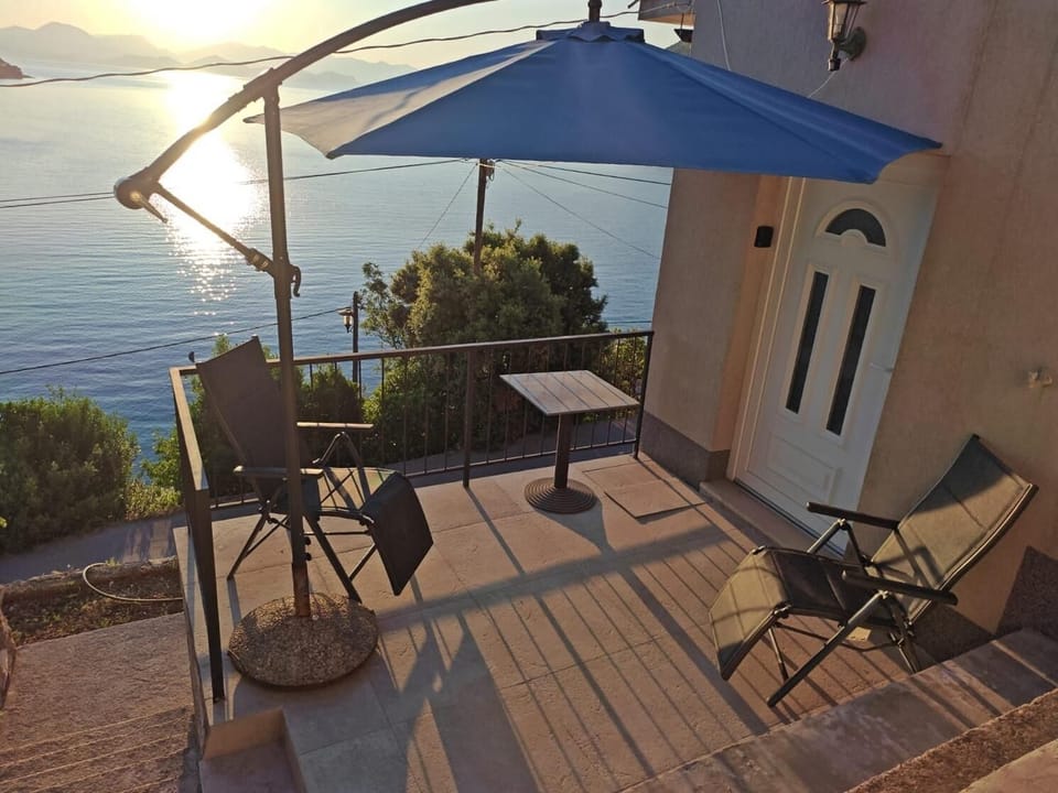 Terrace 2