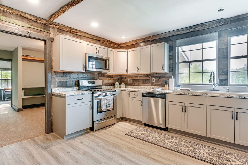 Main Cabin Kitchen | Cooking Basics | Keurig