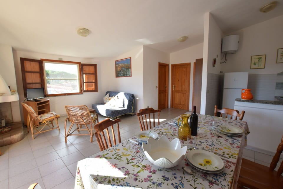Autumn, Kitchen, Living Room, Spring, Summer