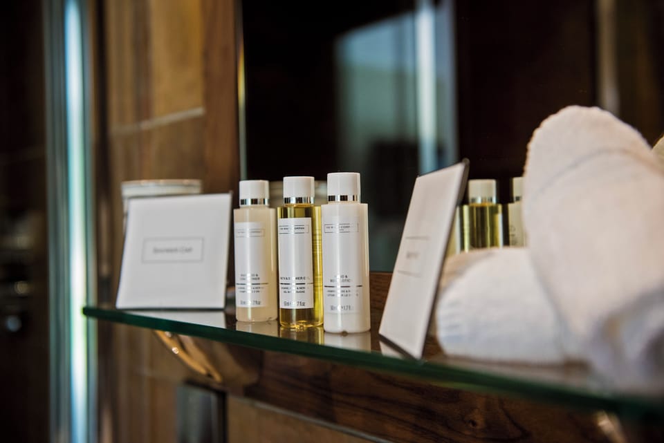 Bathroom amenities