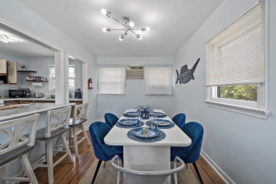 Dining Table for 6. The Breakfast Bar seats an additional 3.