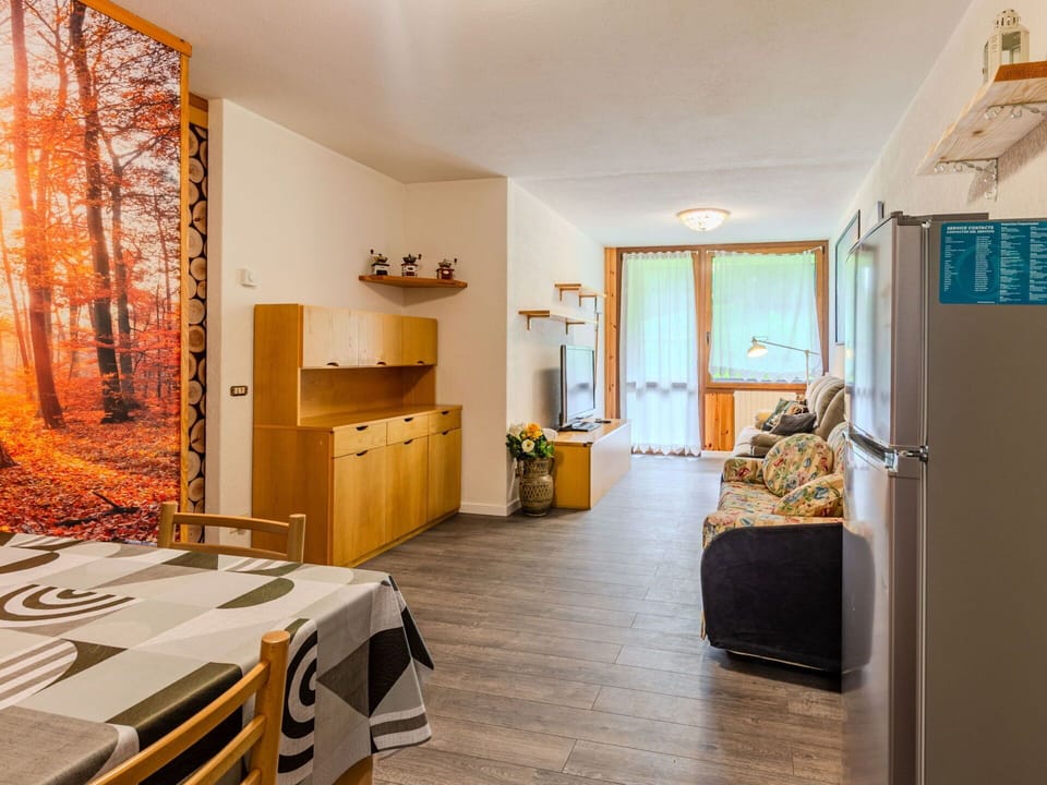 Wood, Interior Design, Flooring, Floor, Furniture, Room, Ceiling, Apartment, Wood Stain, Chair