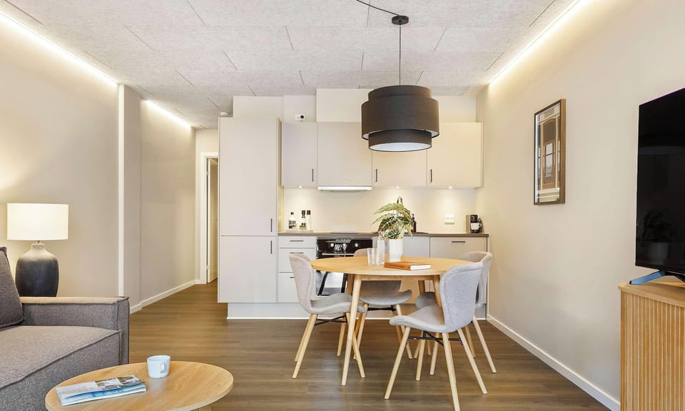 Dining area with a fully equipped kitchen to show off your cooking skills
