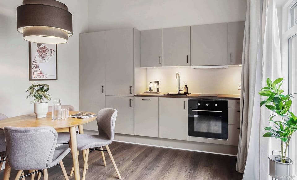 Dining area with a fully equipped kitchen to show off your cooking skills