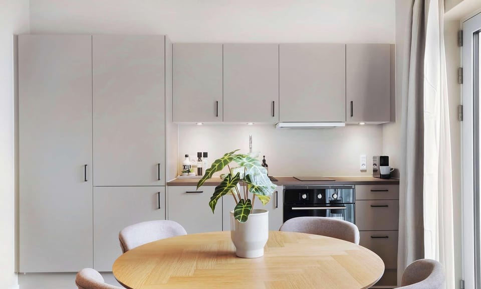 Dining area with a fully equipped kitchen to show off your cooking skills