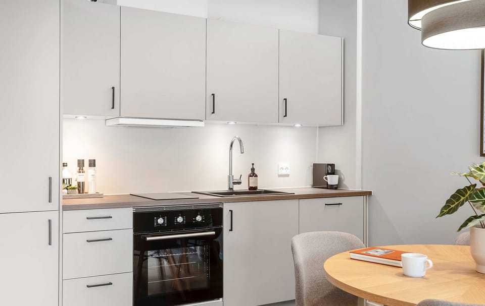 Dining area with a fully equipped kitchen to show off your cooking skills