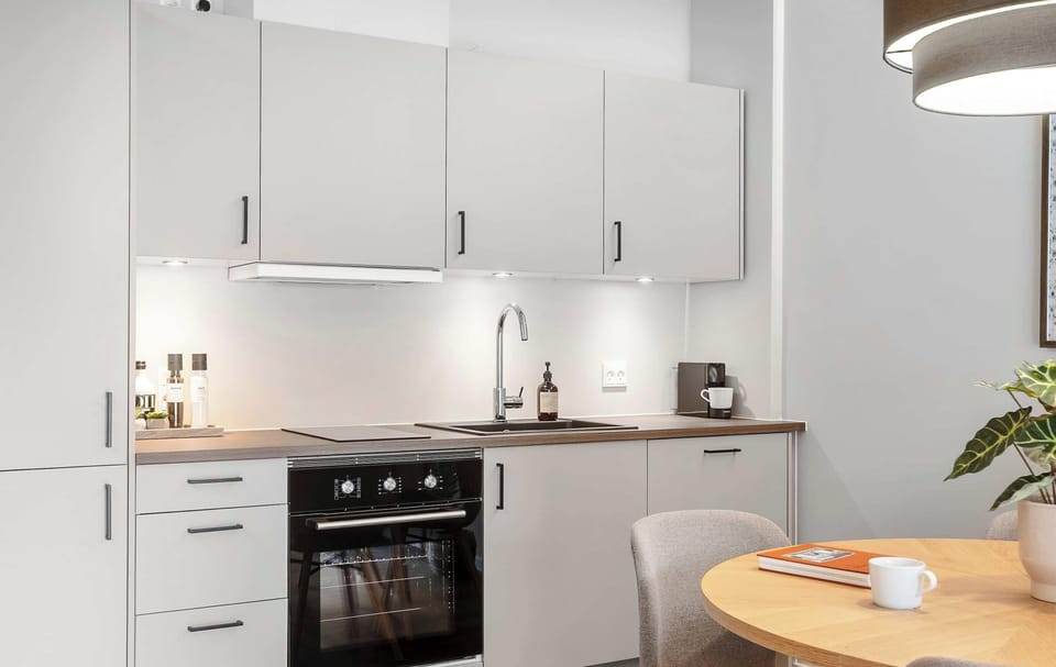 Dining area with a fully equipped kitchen to show off your cooking skills