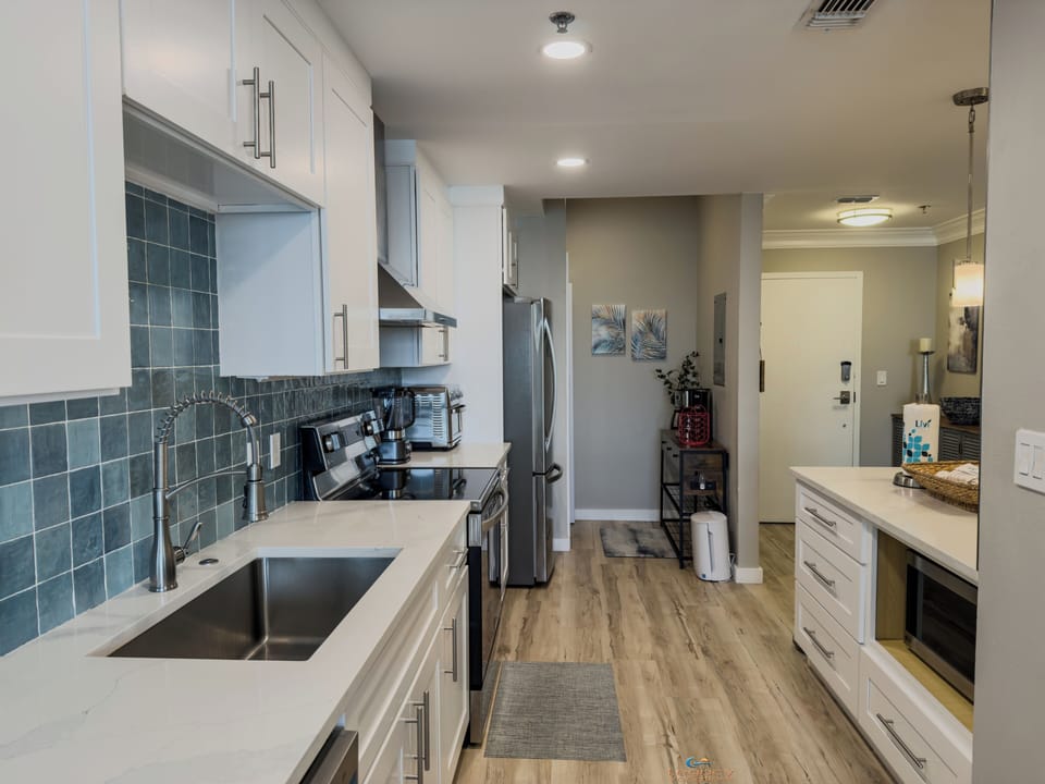 Palm Court Yacht Club #506 Kitchen