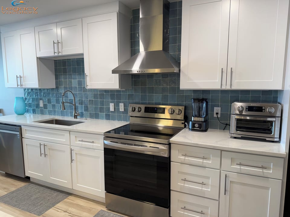 Palm Court Yacht Club #506 Kitchen