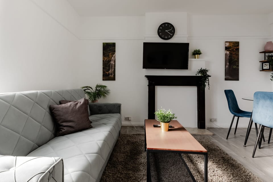 Living Room / Lounge