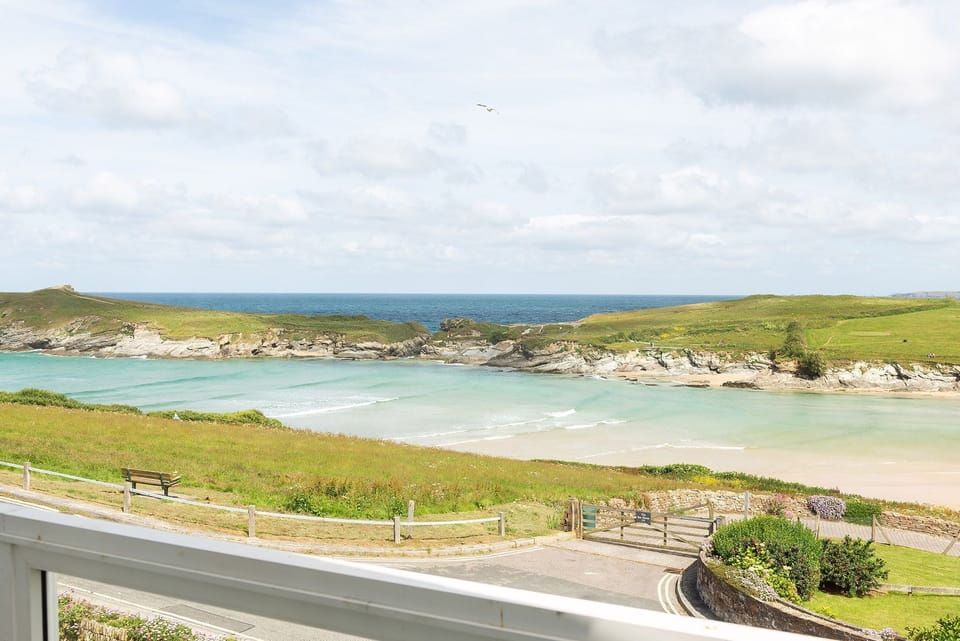 The Breakers, Porth, Cornwall, self catering with Beach Retreats.