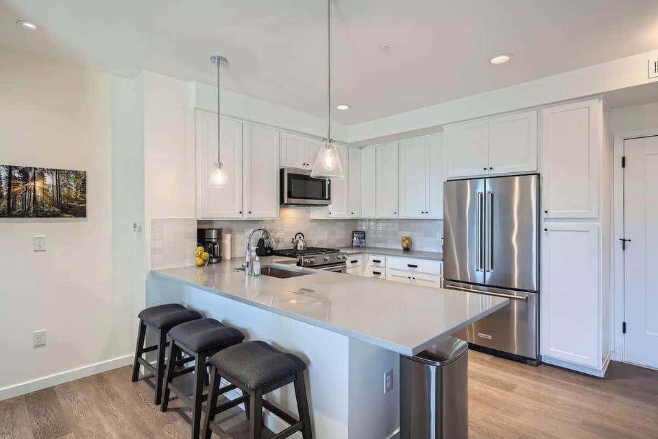 Fully equipped with modern appliances for everyday use