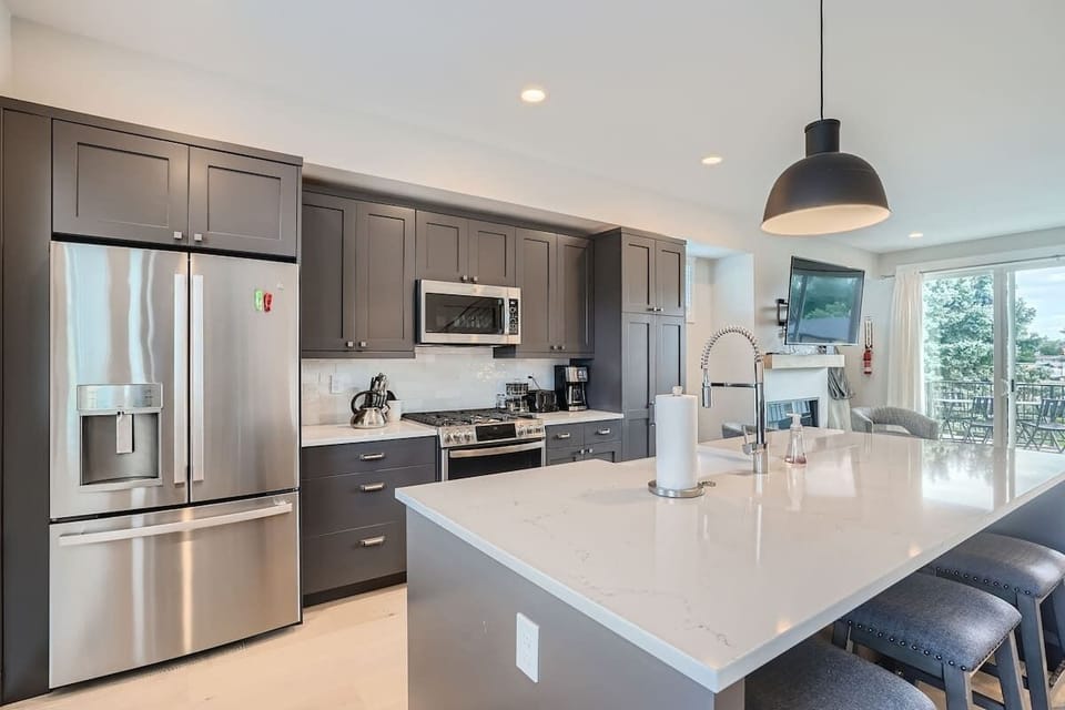 All essentials provided: fully functional kitchen for cooking and dining