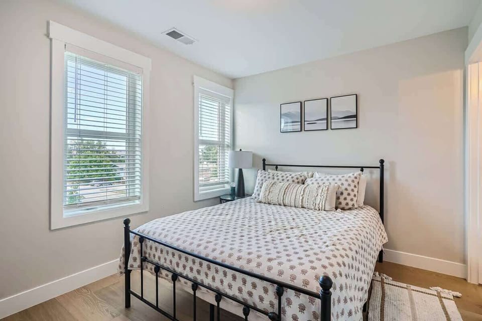 Second bedroom 