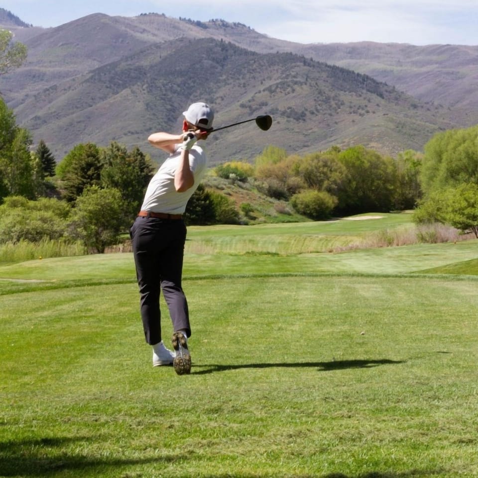 Play a scenic round of golf just minutes away