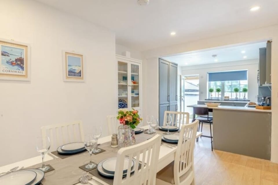 Spacious open concept Dining Room and Kitchen