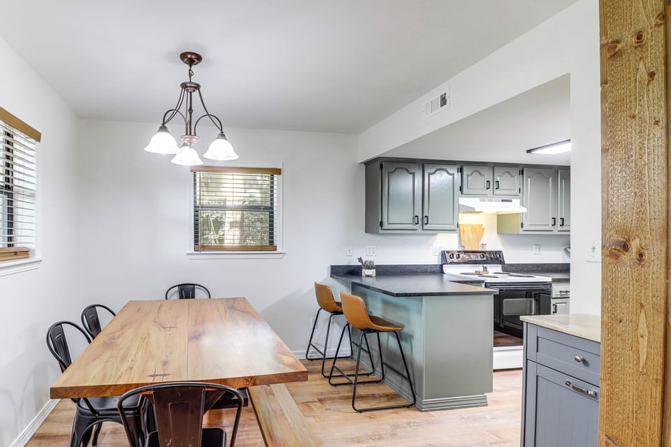 Dining Area | 1st Floor