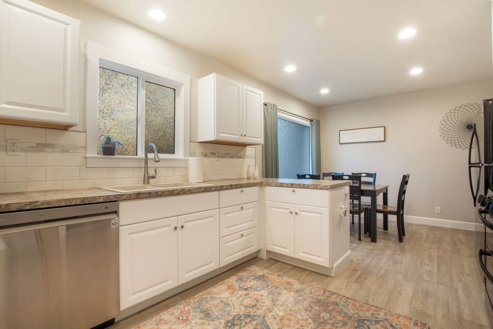 Main level, full kitchen with gas stove and double ovens