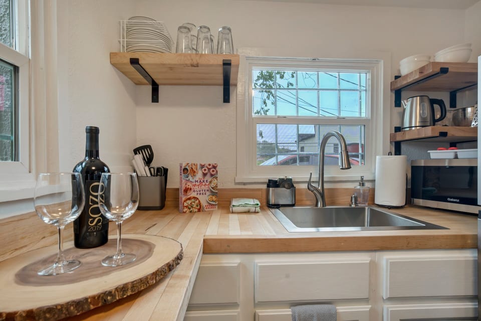 A tidy, modern space that covers all the basics for a short or extended visit.