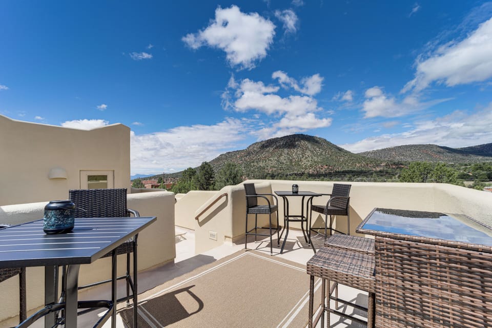 Rooftop Patio | Fire Table | Single-Story Home